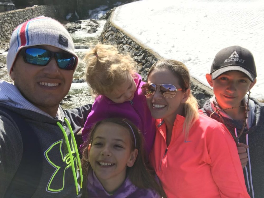 Hiking Family of five in the Grand National forrest paradiso of italy in Cogne